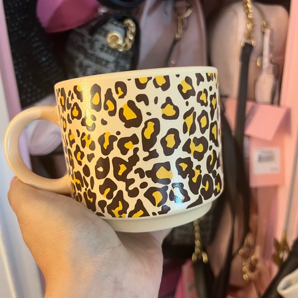 Sold Leopard mug new in box - Picture 1 of 2